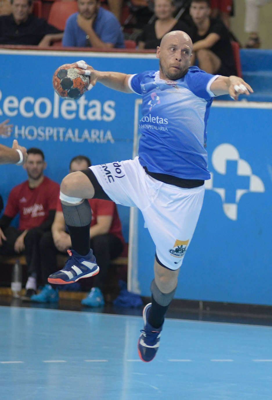 Fotos: Partido de pretemporada entre el Recoletas y el BM Zamora