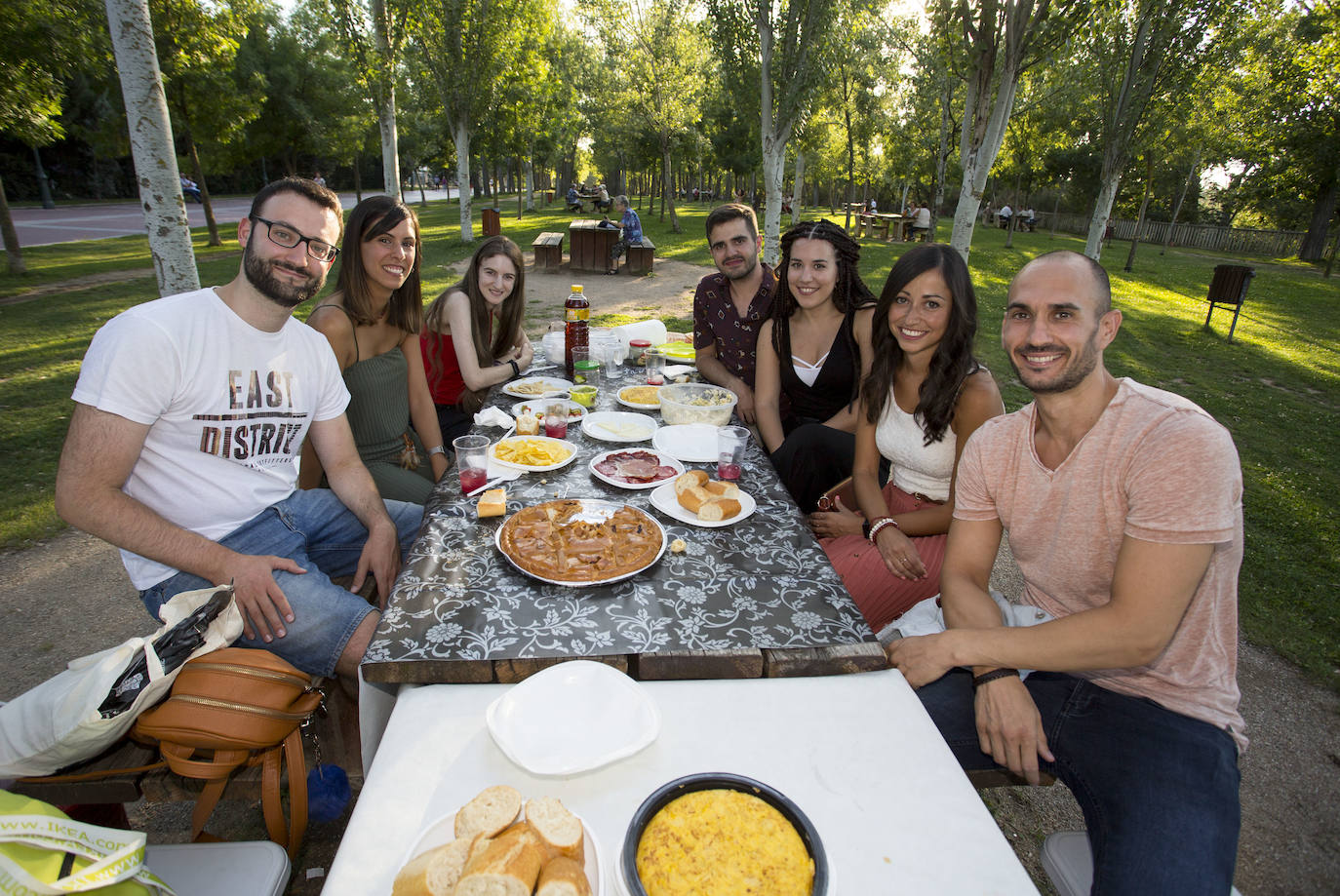 Fotos: Relax, brisca y merienda para el Ribera de Castilla de Valladolid