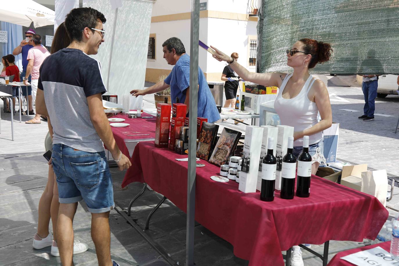 Más de 1.500 visitantes disfrutan de oferta de dos elaboradoras locales, una de Tudela y otra de Cantabria