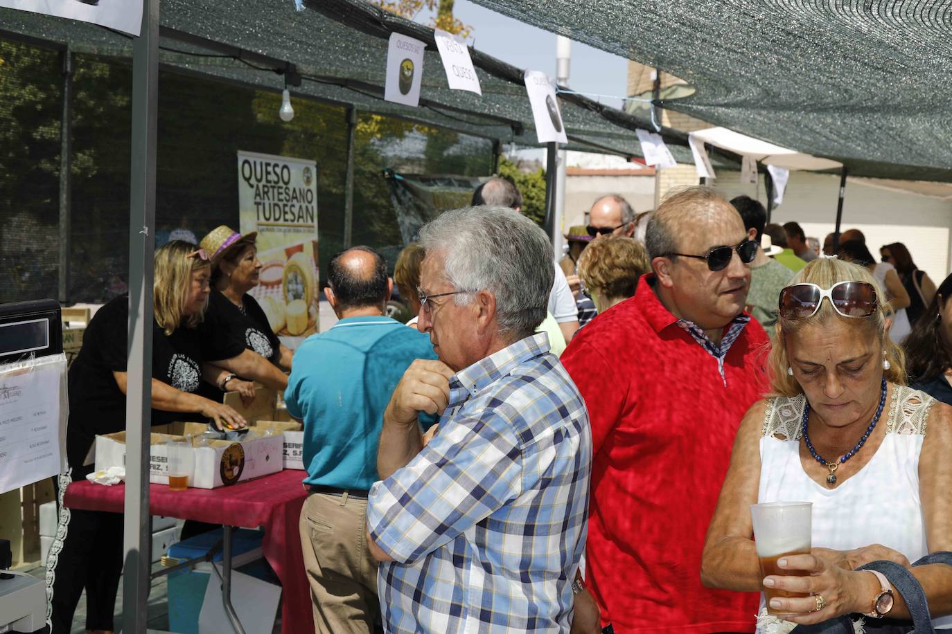 Más de 1.500 visitantes disfrutan de oferta de dos elaboradoras locales, una de Tudela y otra de Cantabria