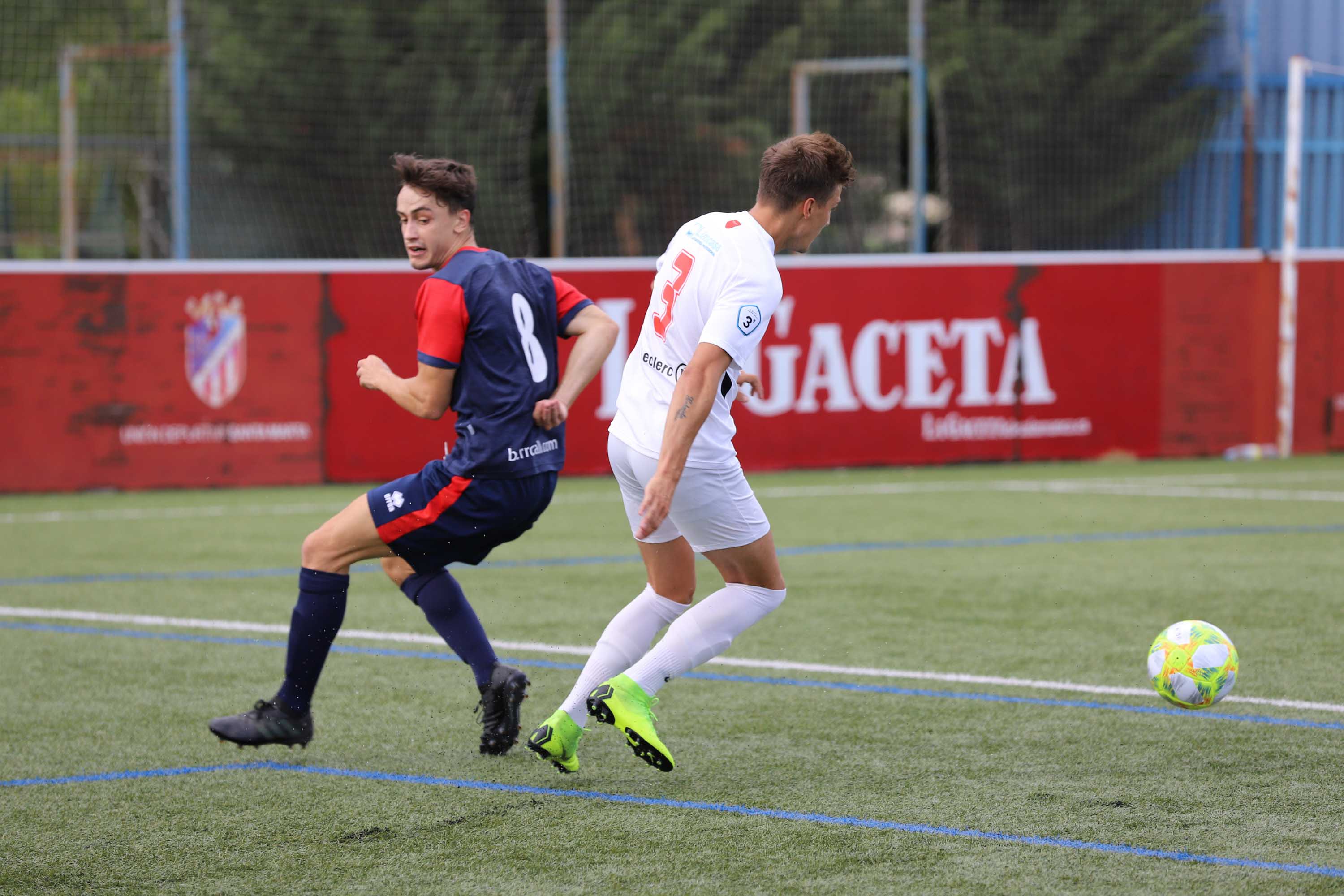 El Santa Marta arranca la temporada con triunfo merced a un gran partido ante el Bembibre, al que se impuso por 2-0 con goles de Lerma y Montes. 