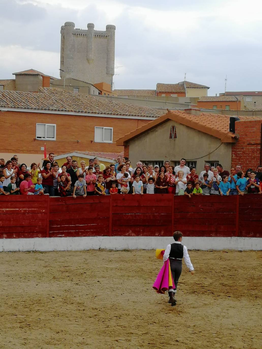 Los alumnos de la Escuela Taurina de Medina de Rioseco hicieron una demostración de su saber hacer en promoción de la tauromaquia