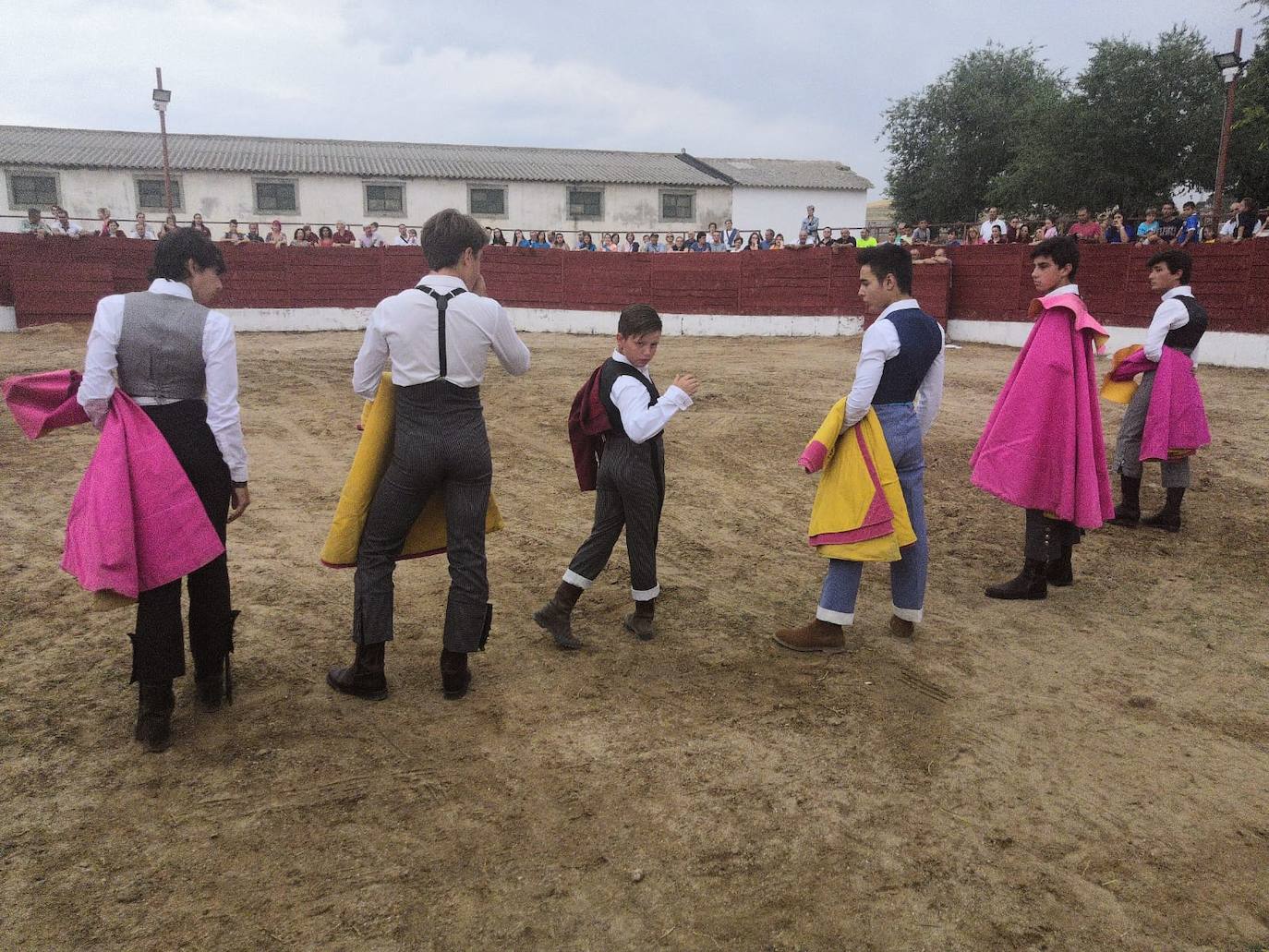 Los alumnos de la Escuela Taurina de Medina de Rioseco hicieron una demostración de su saber hacer en promoción de la tauromaquia