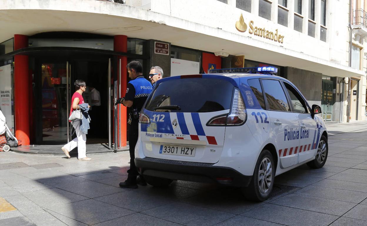 Dado de baja en Palencia el subinspector de Policía Local que omitió tener retirado el carné