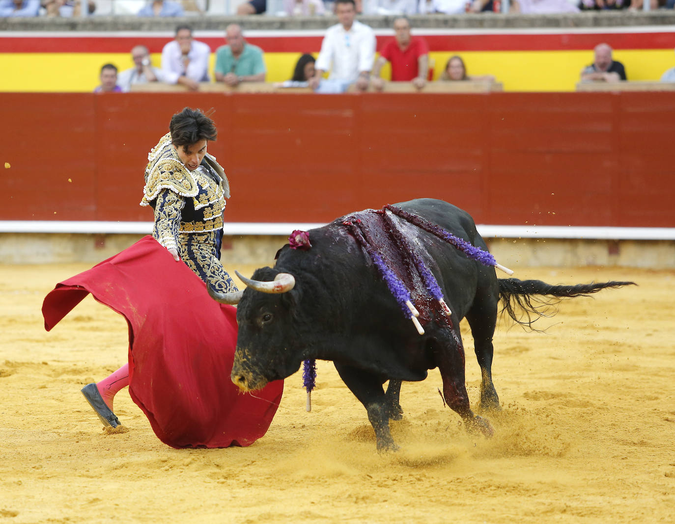 Fotos: Primera de abono de las Ferias y Fiestas de San Antolín 2019