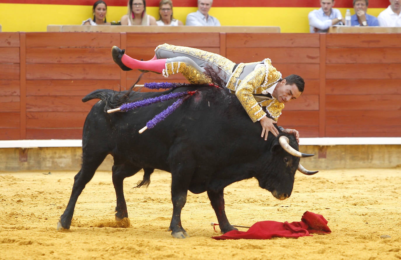 Fotos: La cogida de Paco Urueña en la Plaza de Toros de Palencia