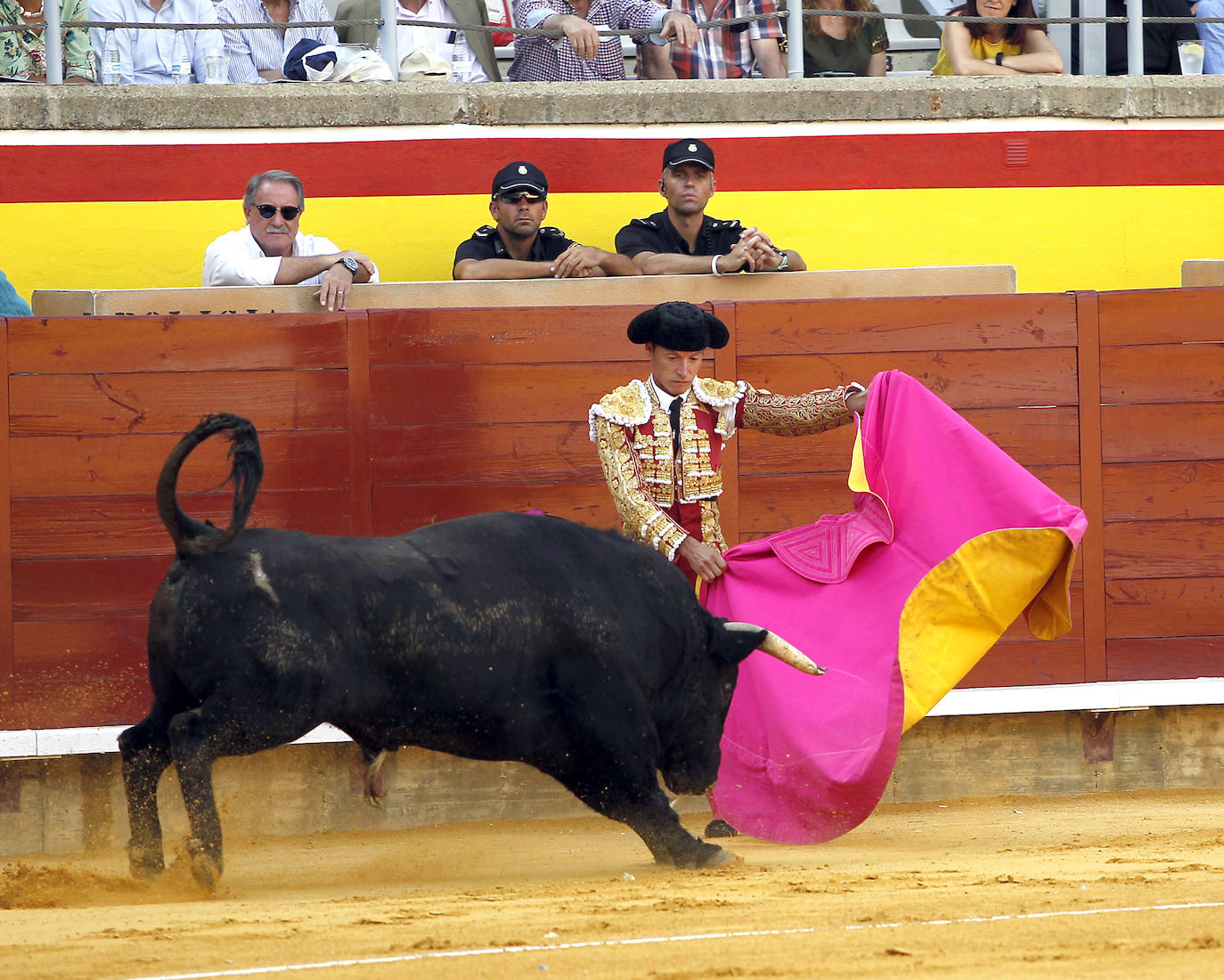 Fotos: Primera de abono de las Ferias y Fiestas de San Antolín 2019