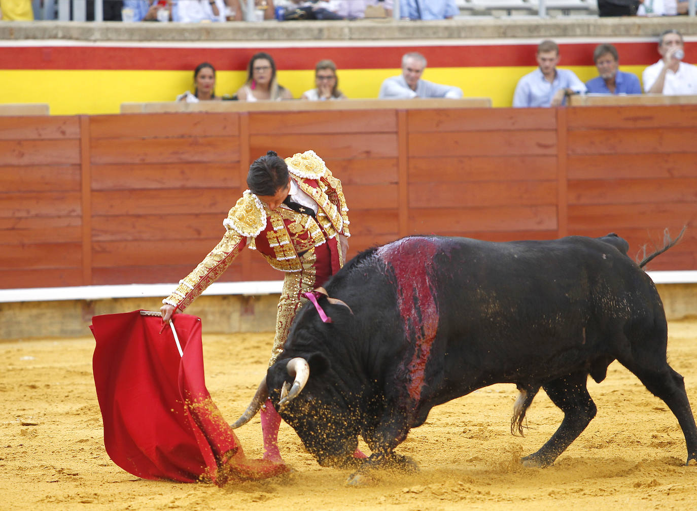 Fotos: Primera de abono de las Ferias y Fiestas de San Antolín 2019