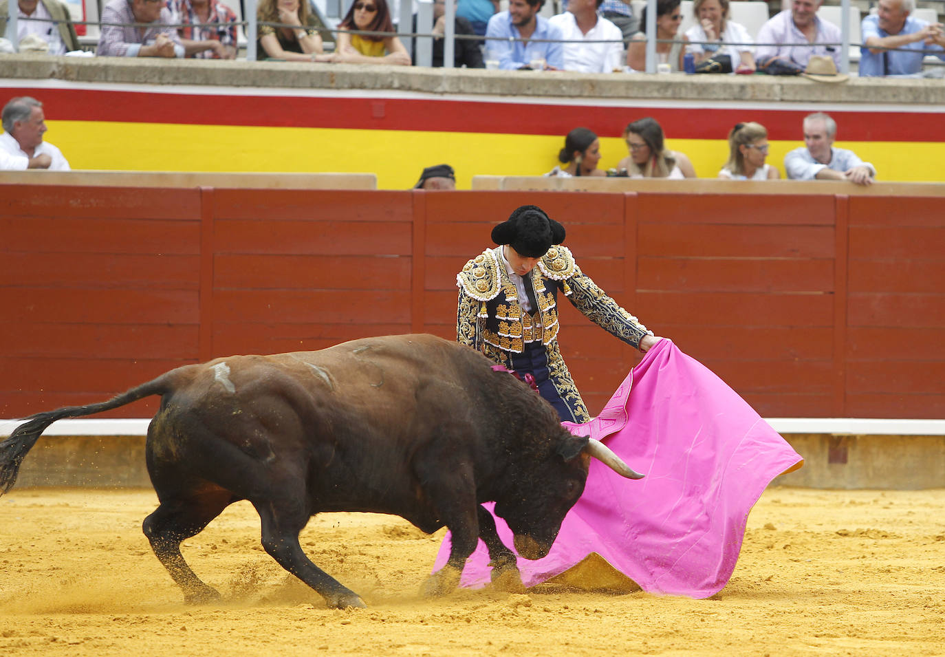 Fotos: Primera de abono de las Ferias y Fiestas de San Antolín 2019