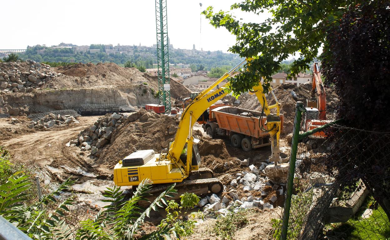 Obras para la construcción del edificio que albergará las enseñazas de Formación Profesional. 