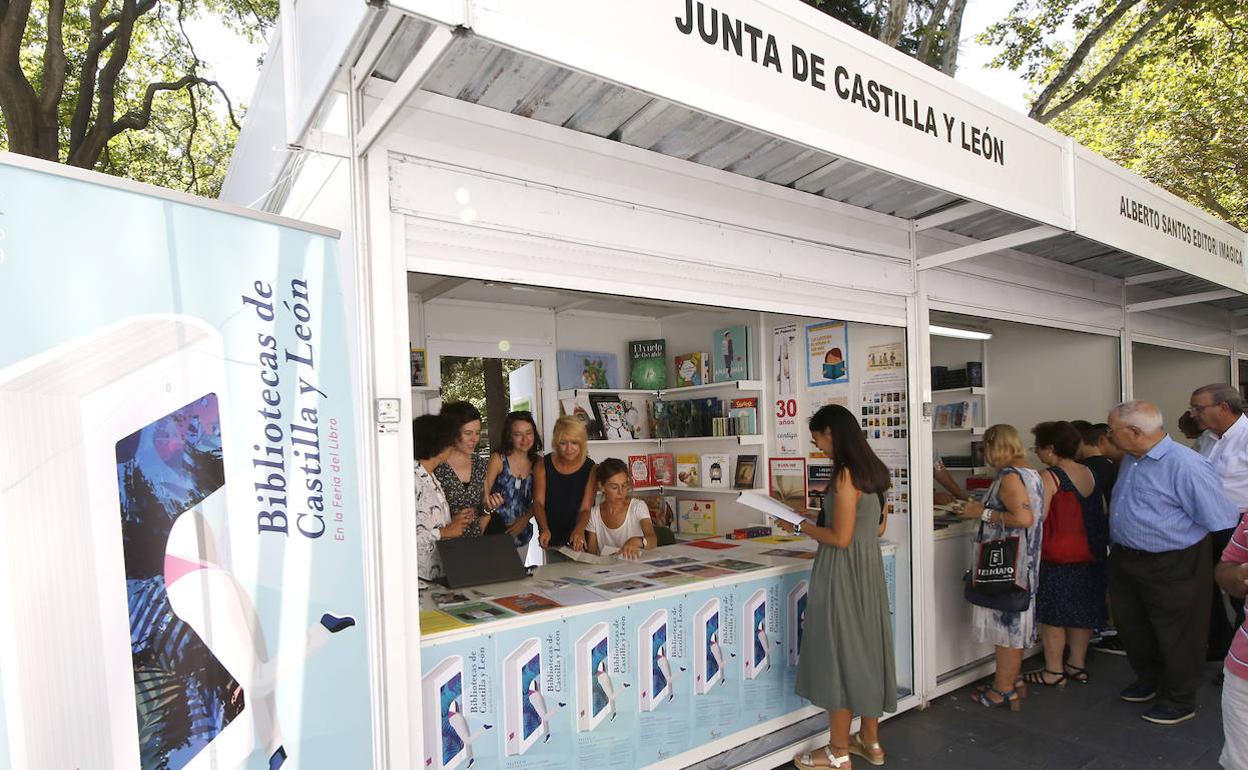 Un expositor de la Biblioteca Pública de Palencia estará presente por primer año en la feria. 