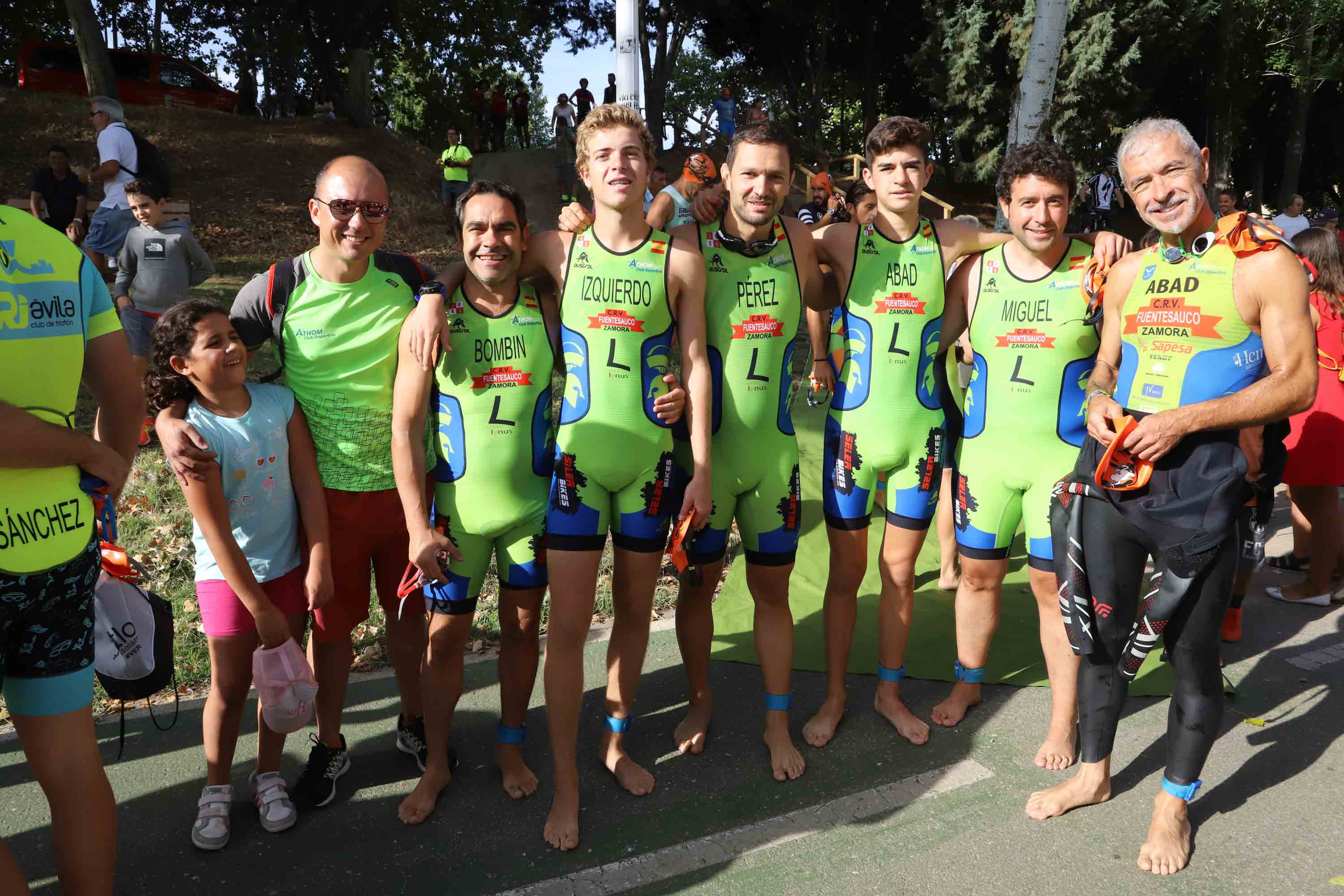 Miguel Risco y Esther Gómez repiten victoria en una prueba que reunió a 250 atletas que recorrieron el casco histórico a nado, en bici y corriendo