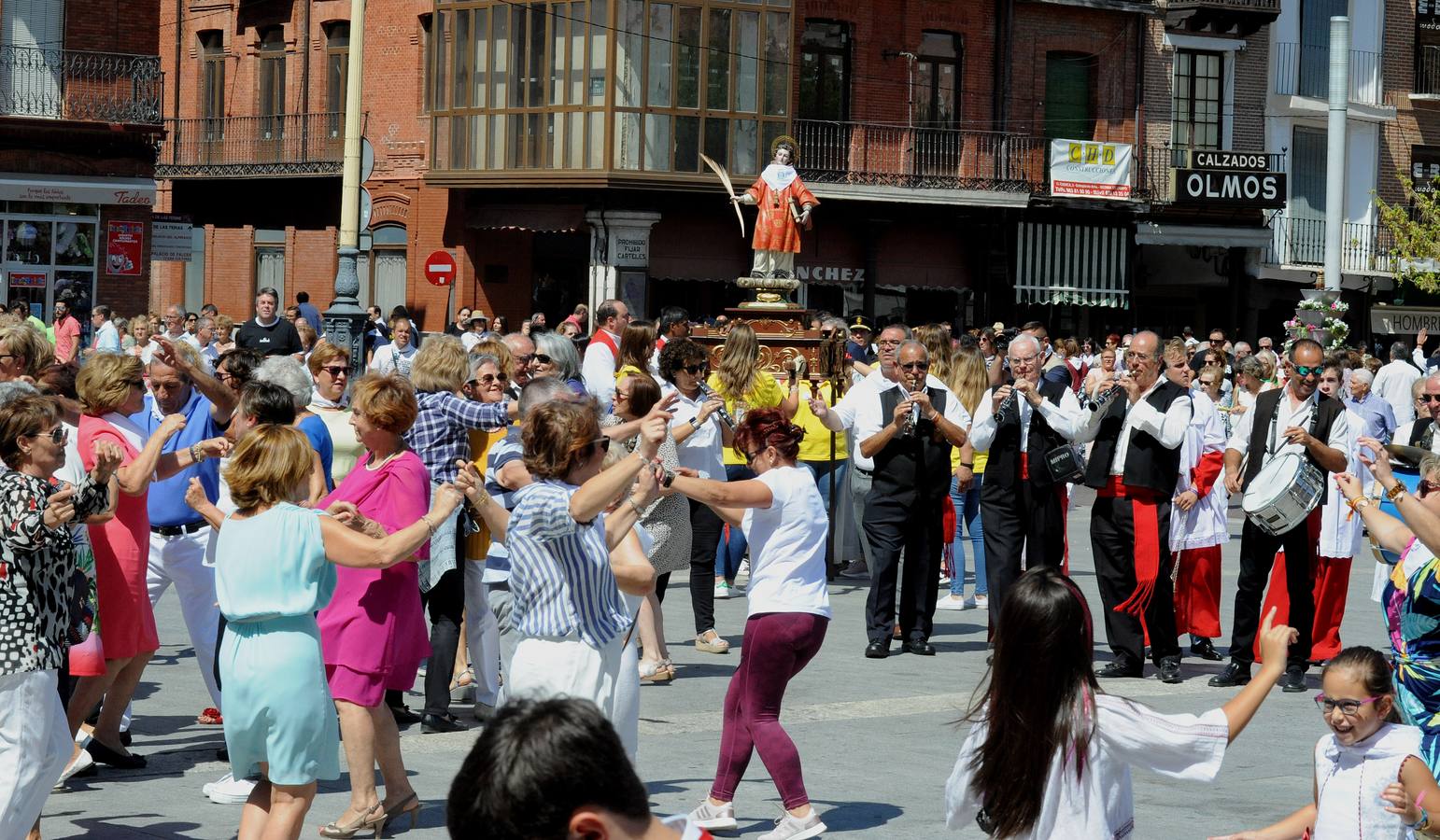 Fotos: Misa y procesión de San Antolín en Medina del Campo