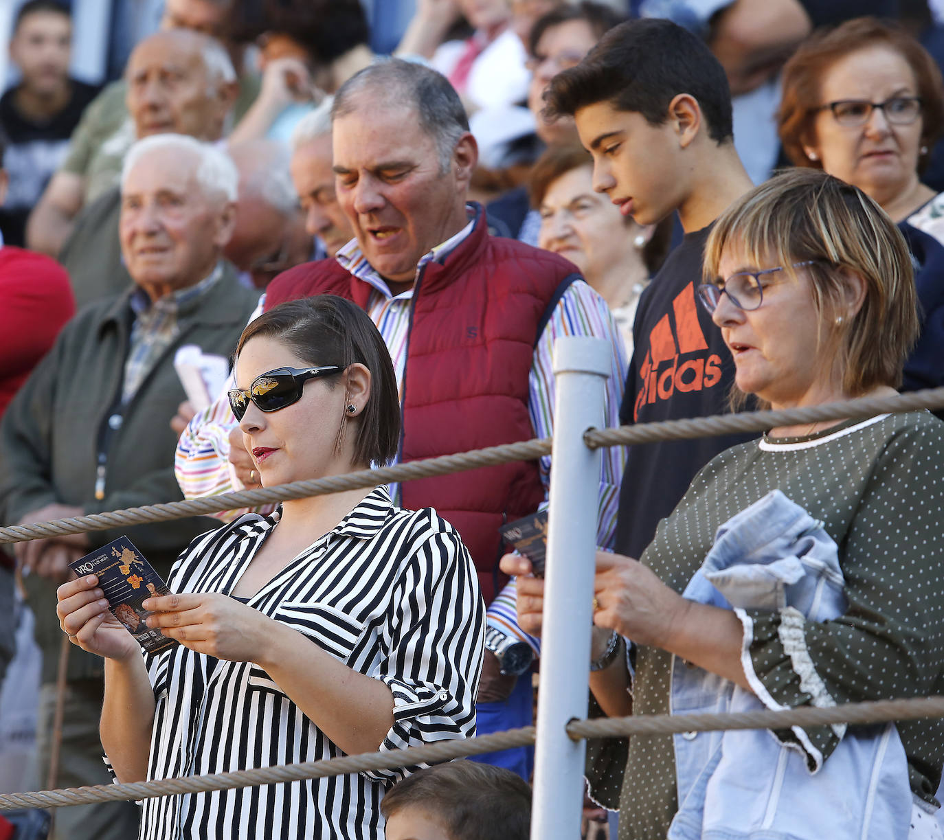 Fotos: Público en la última corrida de ferias