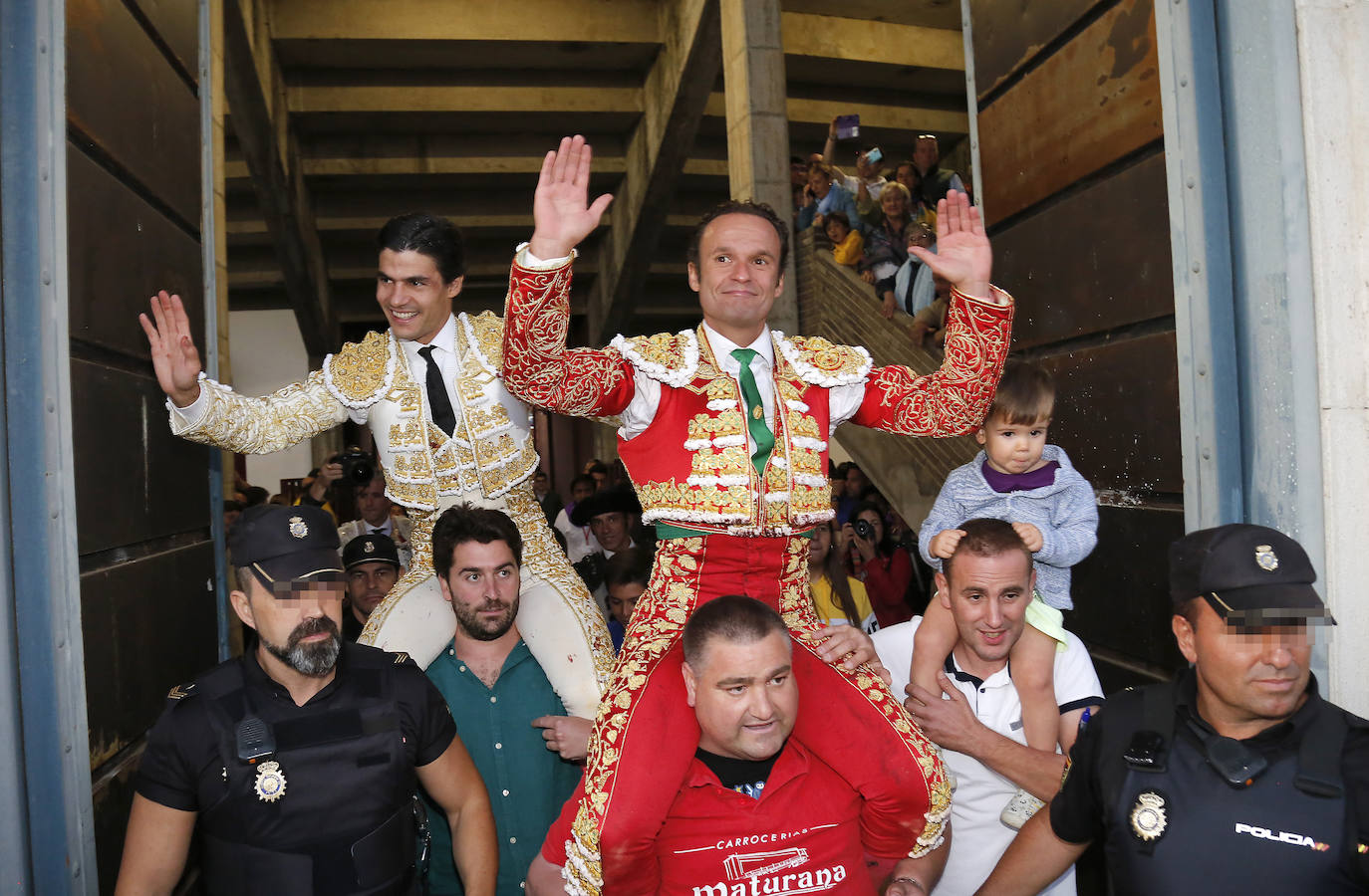 Fotos: Ferrera y Aguado triunfan en la última corrida de la feria de Palencia