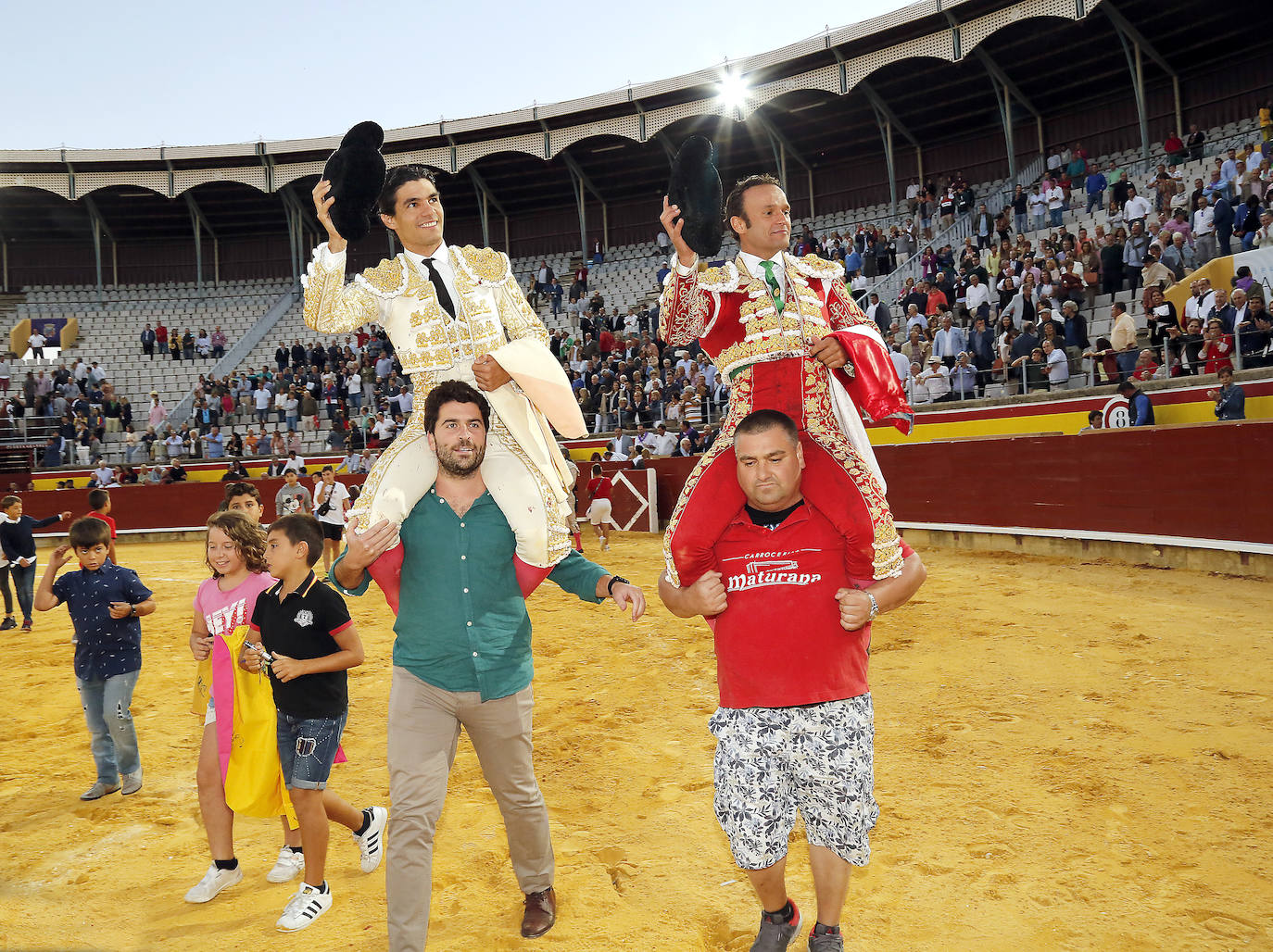 Fotos: Ferrera y Aguado triunfan en la última corrida de la feria de Palencia