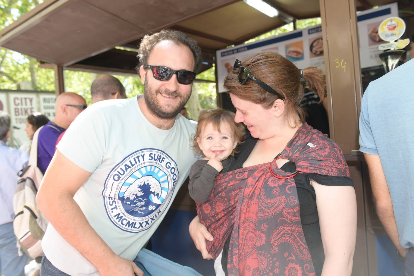 Fotos: Ambiente en las casetas de la feria de día