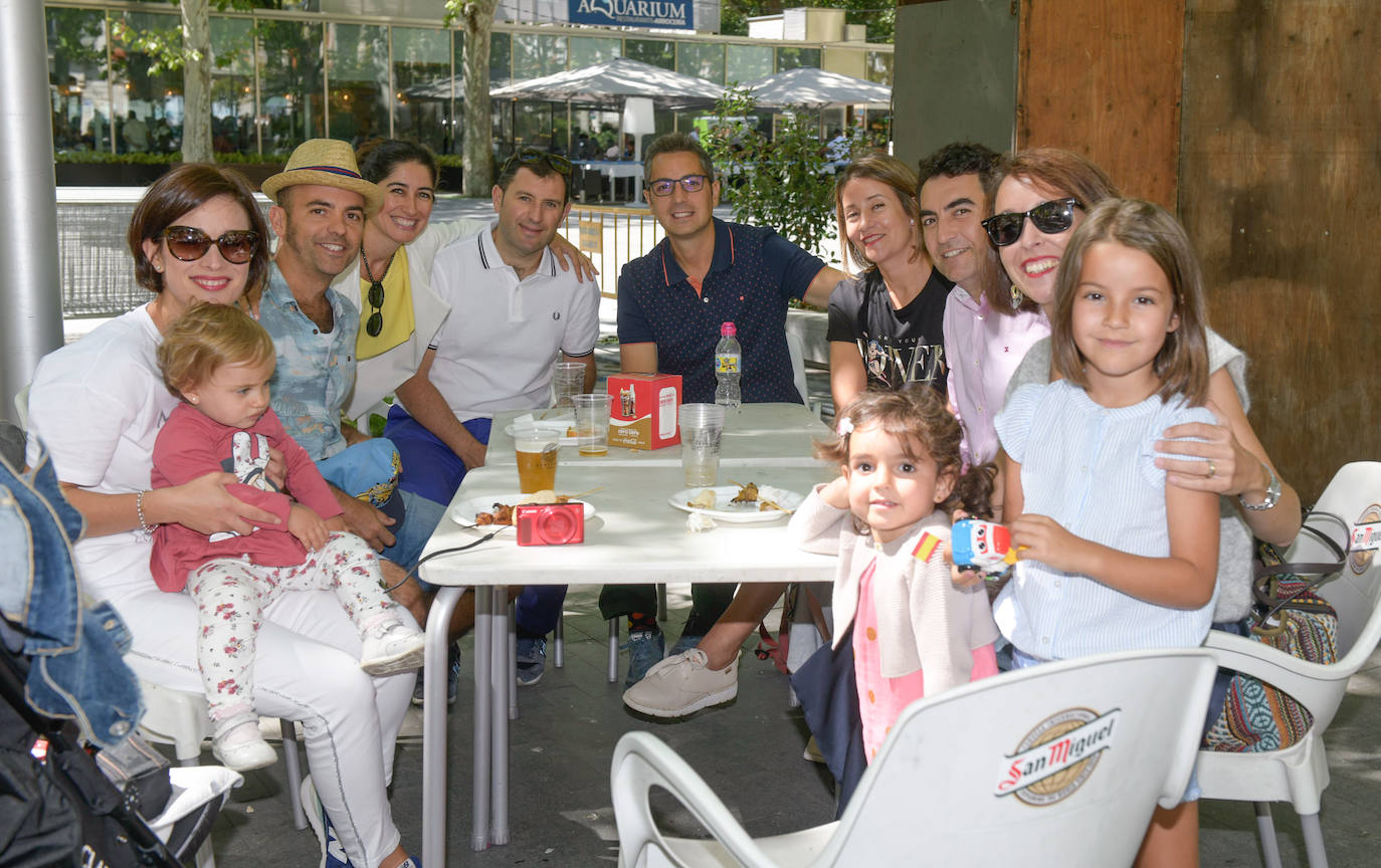 Fotos: Ambiente en las casetas de la feria de día