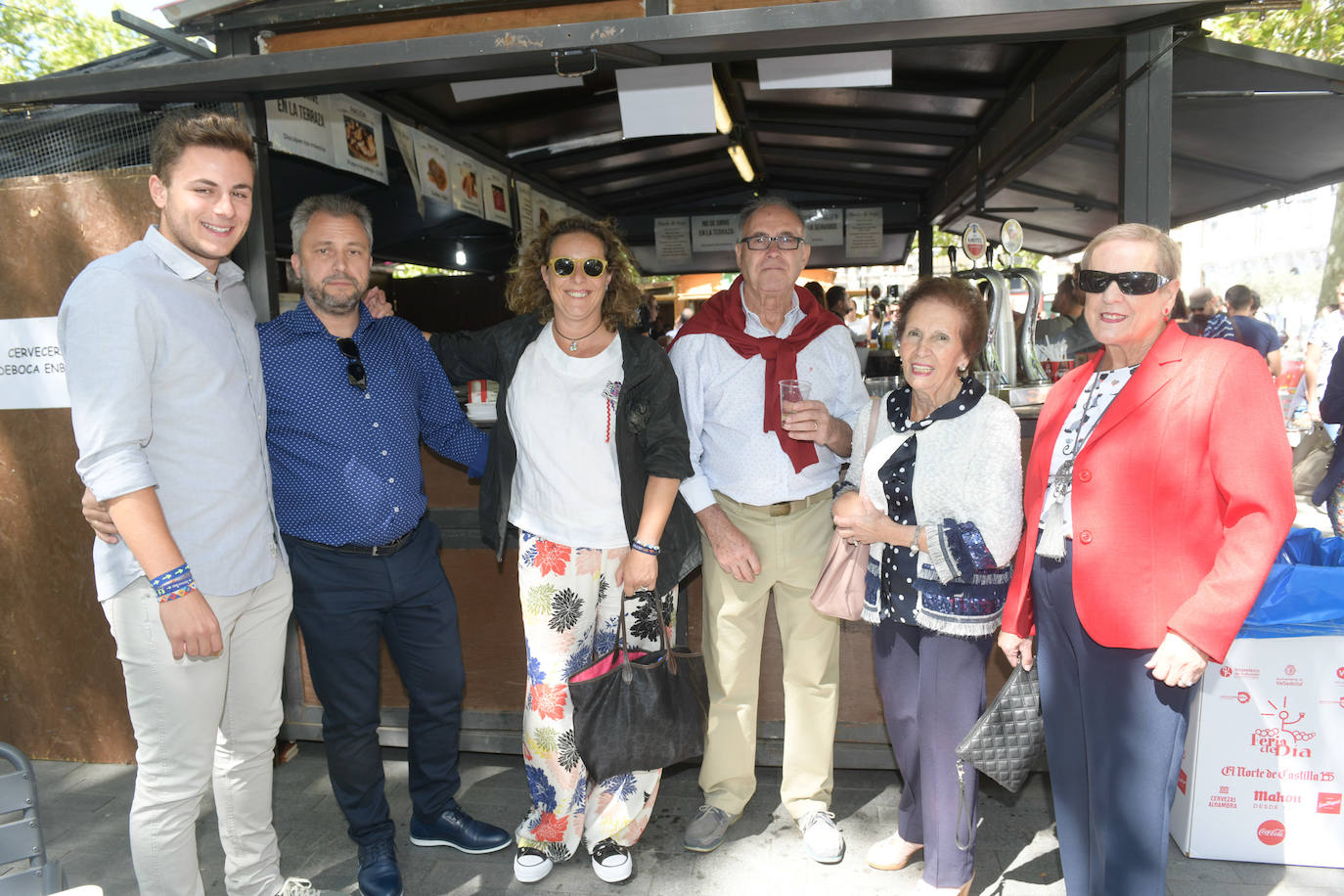Fotos: Ambiente en las casetas de la feria de día