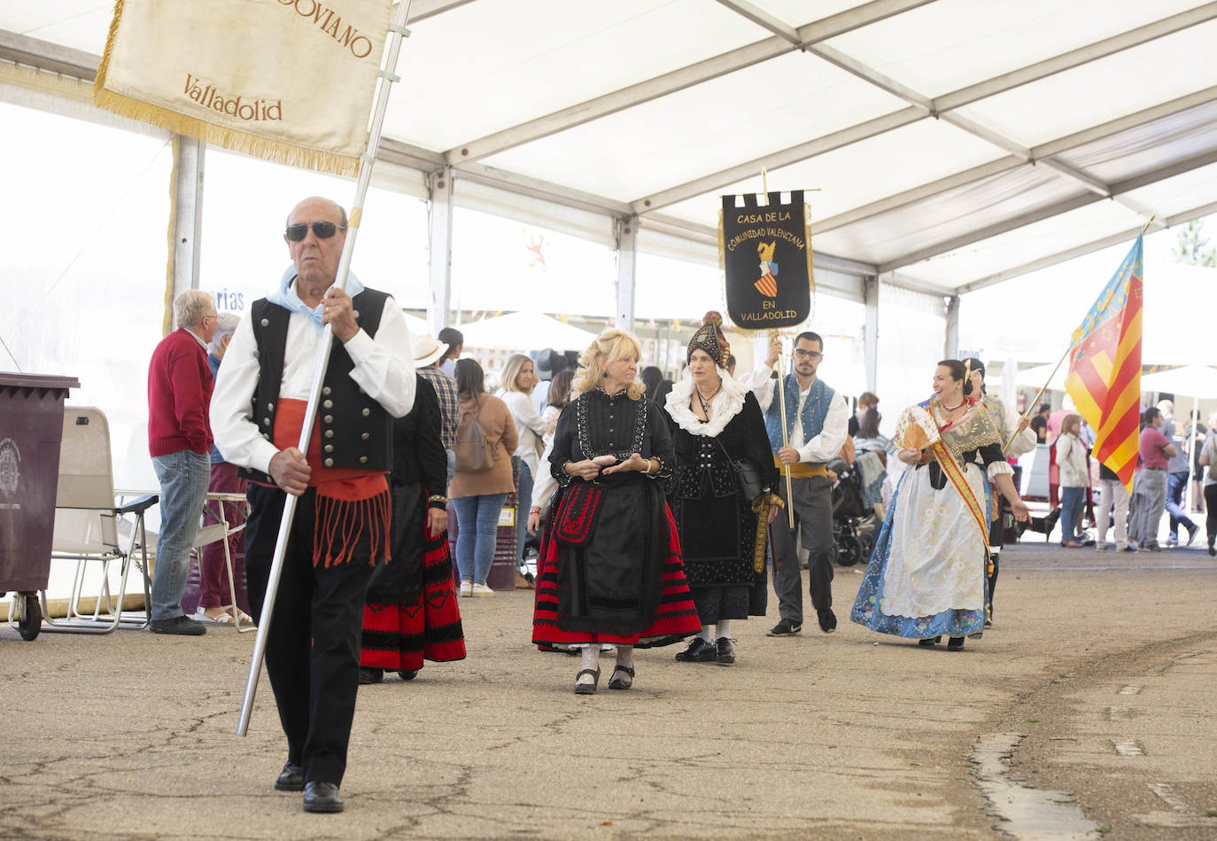 Fotos: Bocados y folclore de toda España en las casetas regionales