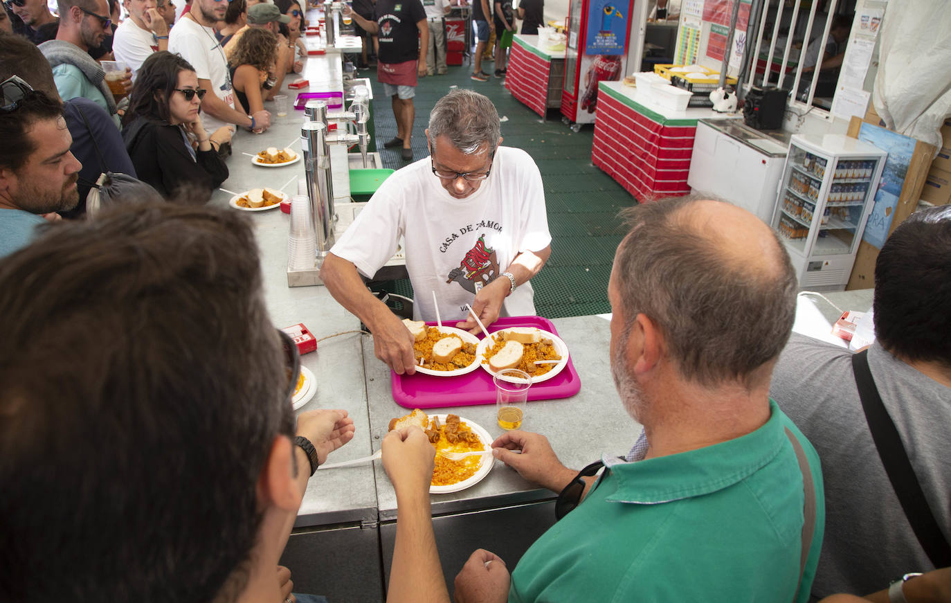 Fotos: Bocados y folclore de toda España en las casetas regionales