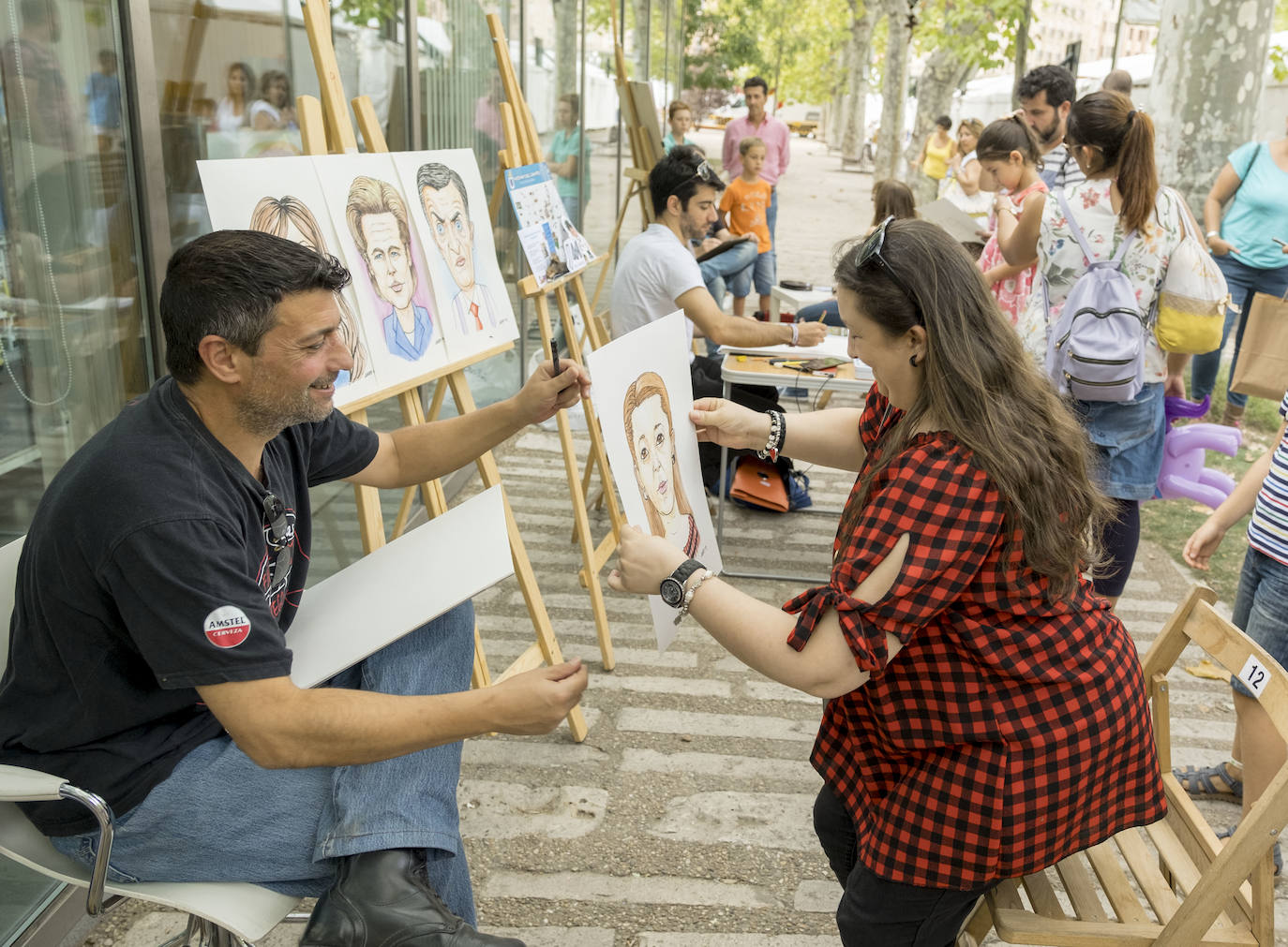 Fotos: Caricaturistas en la Acera de Recoletos