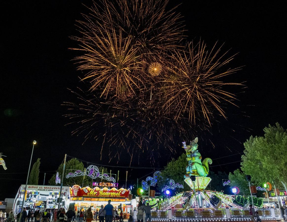 Fotos: Primera sesión de fuegos artificiales de las fiestas de Valladolid