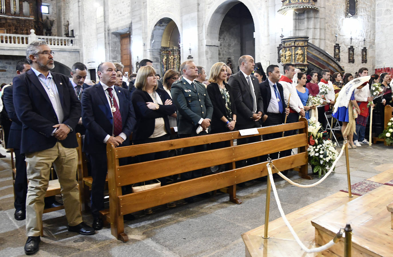 Fotos: Ofrenda de flores al Santísimo Cristo del Caloco en El Espinar