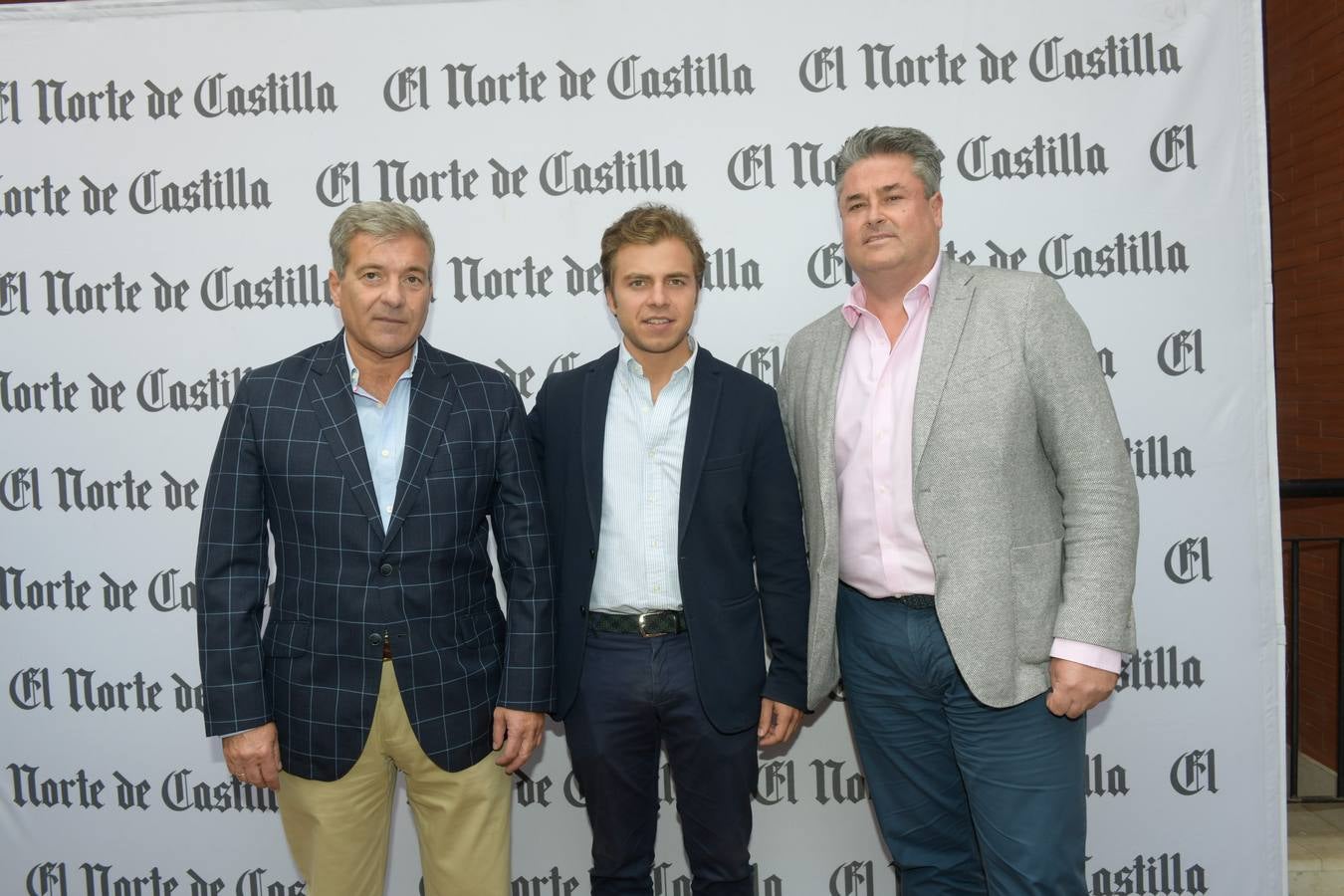 El director general de El Norte de Castilla, Ángel de las Heras, Alberto Hidalgo (BMW-Mini Fuenteolid) y Juan Pedro Temprano (BMW Bank).