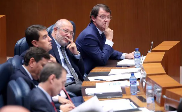 La Junta asegura que «ni puede ni quiere» modificar el Estatuto sobre la capitalidad de Castilla y León