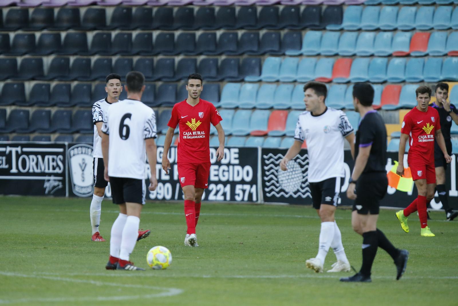 Fotos: Derbi entre el Salamanca CF UDS B y la UD Santa Marta