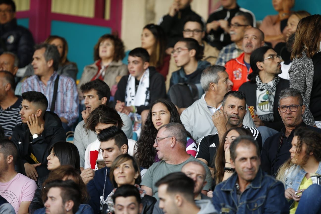 Fotos: Derbi entre el Salamanca CF UDS B y la UD Santa Marta