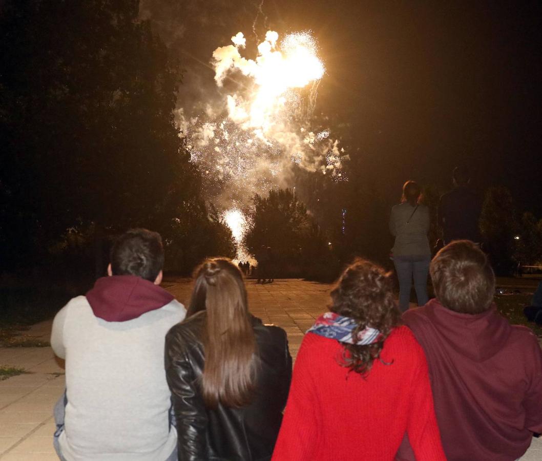 Segunda jornada de fuegos artificiales. 