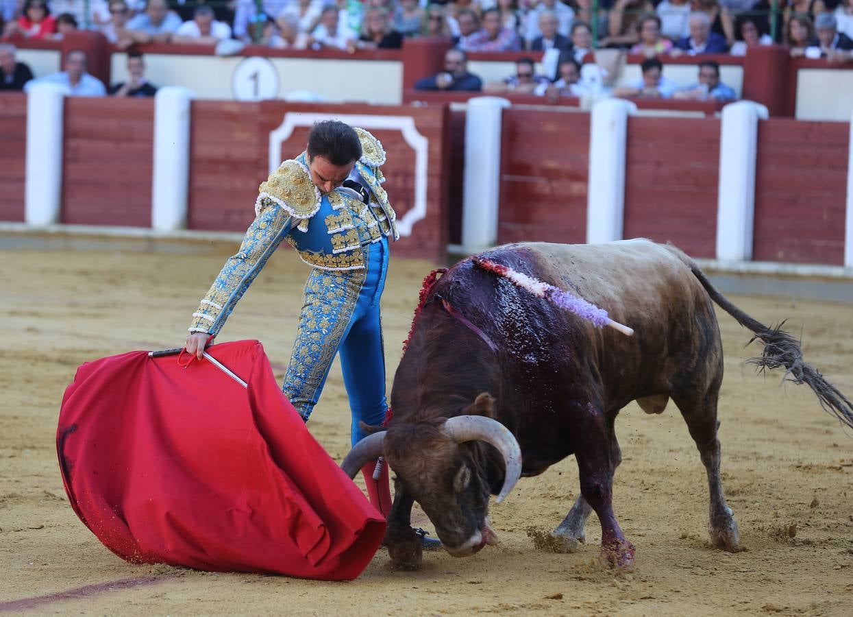 El Juli y Manzanares cortaron una oreja cada uno, y Ponce se fue de vacío