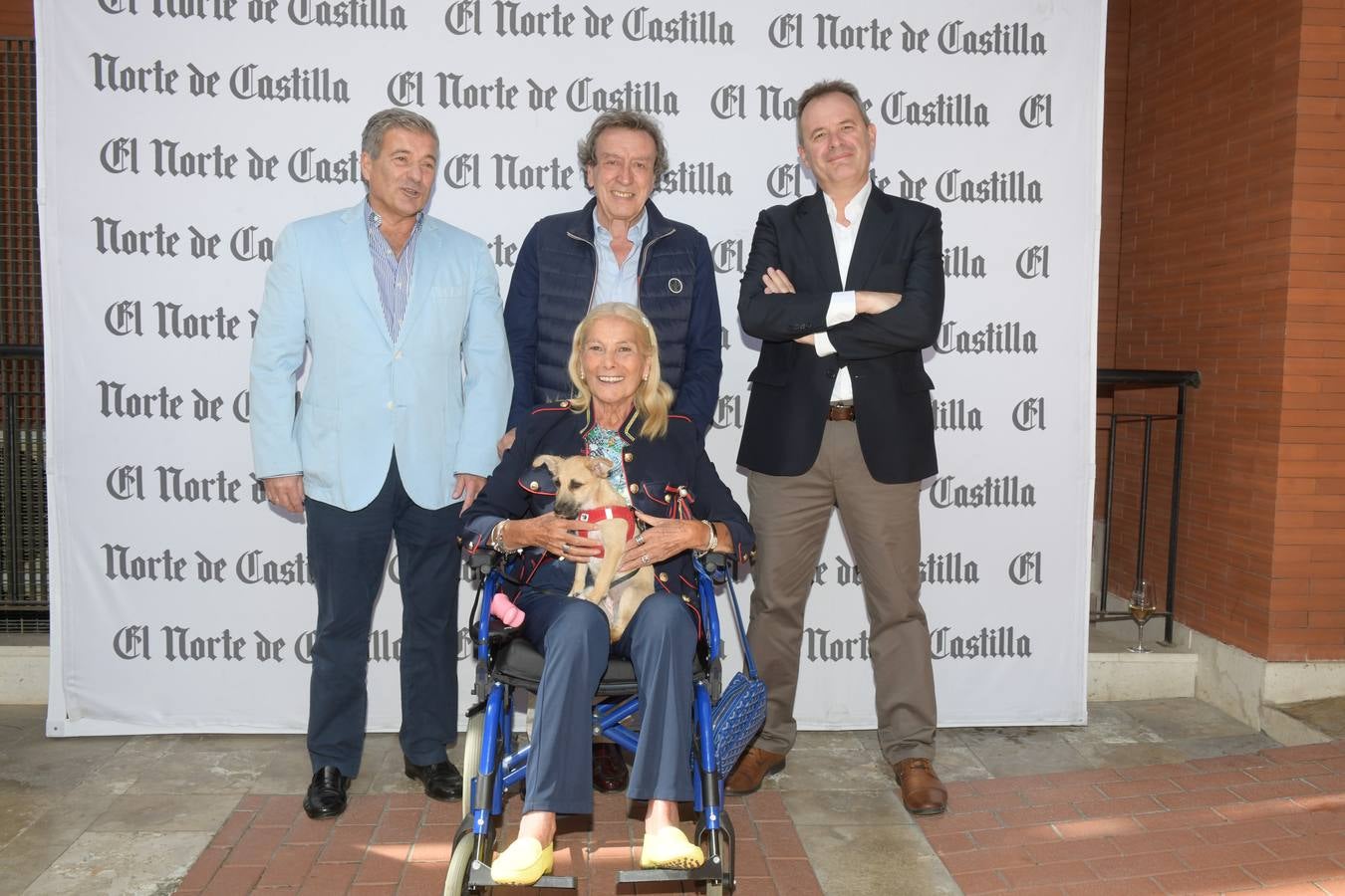 Ángel de las Heras (director general de El Norte), José Antonio de Santiago-Juárez (concejal en el Ayuntamiento de Valladolid), Concha Rodríguez y Ángel Ortiz (director de El Norte).