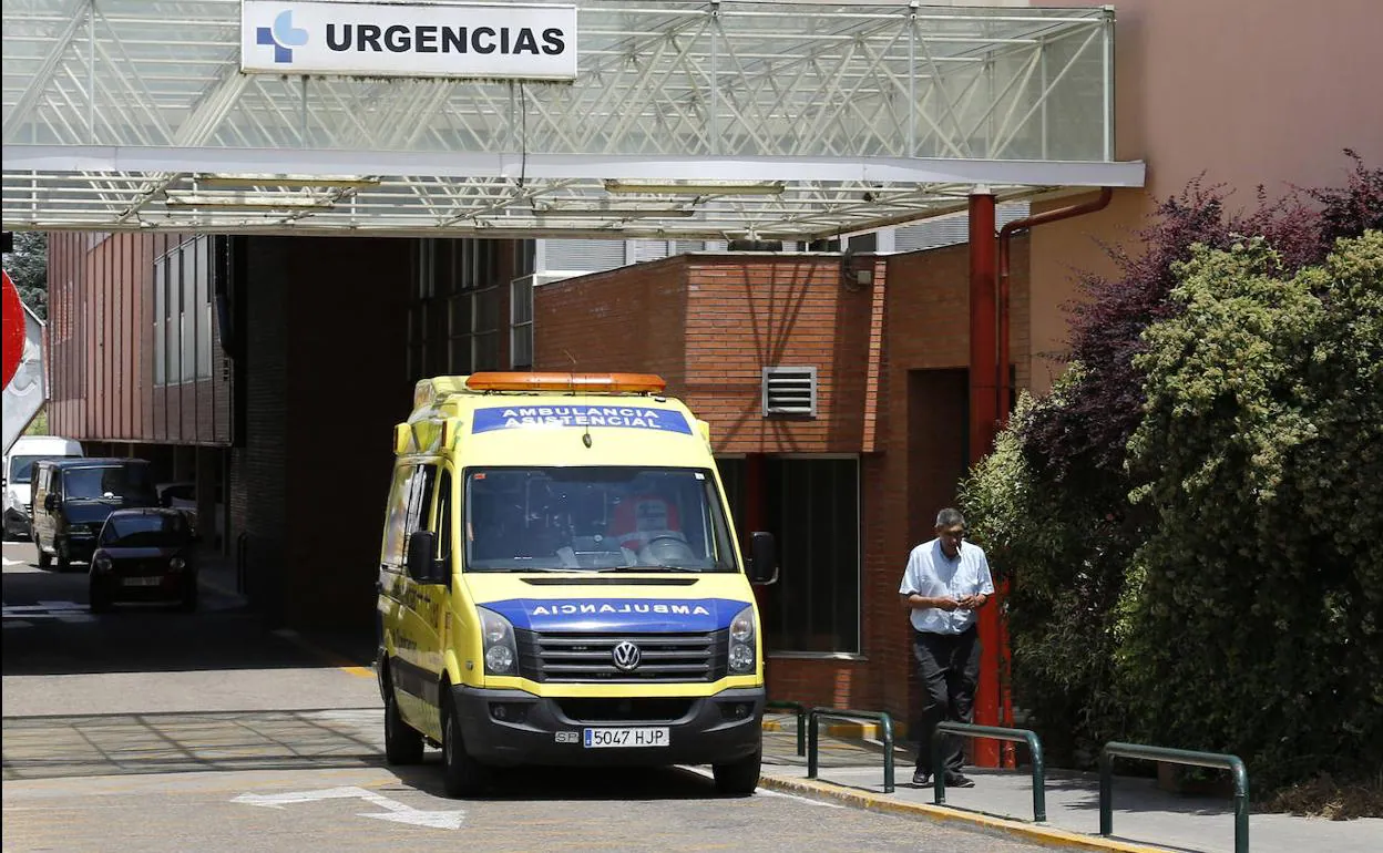 Trasladada al hospital con un puñetazo en el ojo en una pelea con otra mujer en Palencia