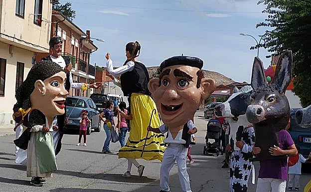 Miembros de la Asociación Cultural La Pinaza.