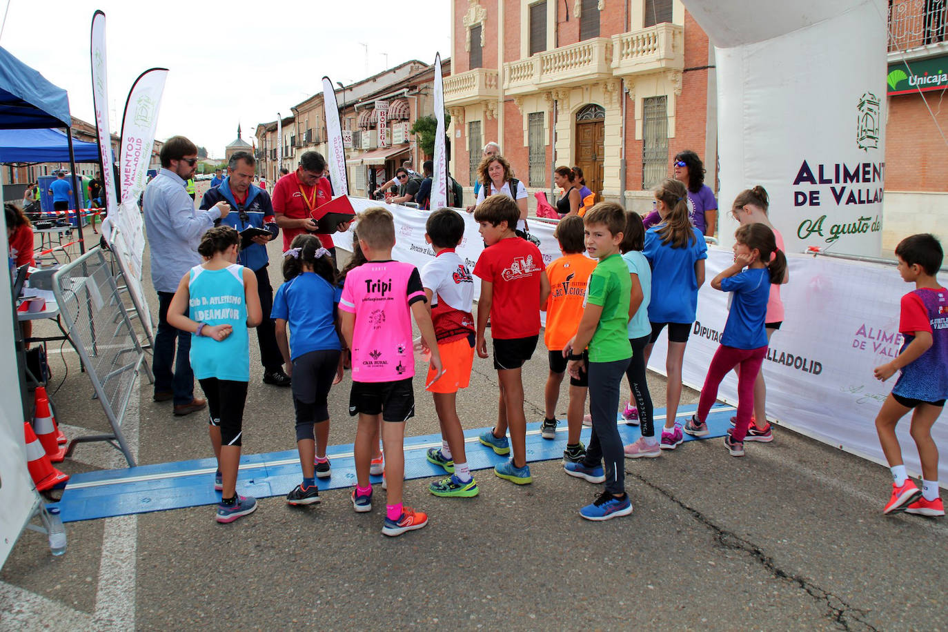 Fotos: Más de 300 atletas participan en la carrera &#039;Corriendo entre viña&#039; de Rueda