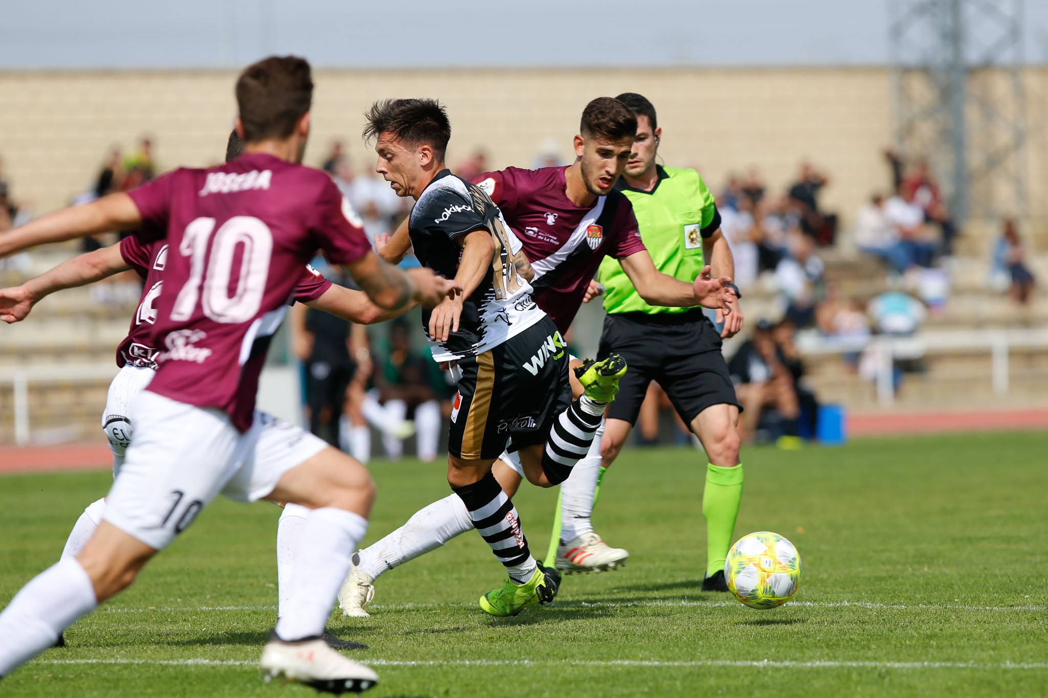 Fotos: El Unionistas estrena su casillero de puntos contra el Haro Deportivo