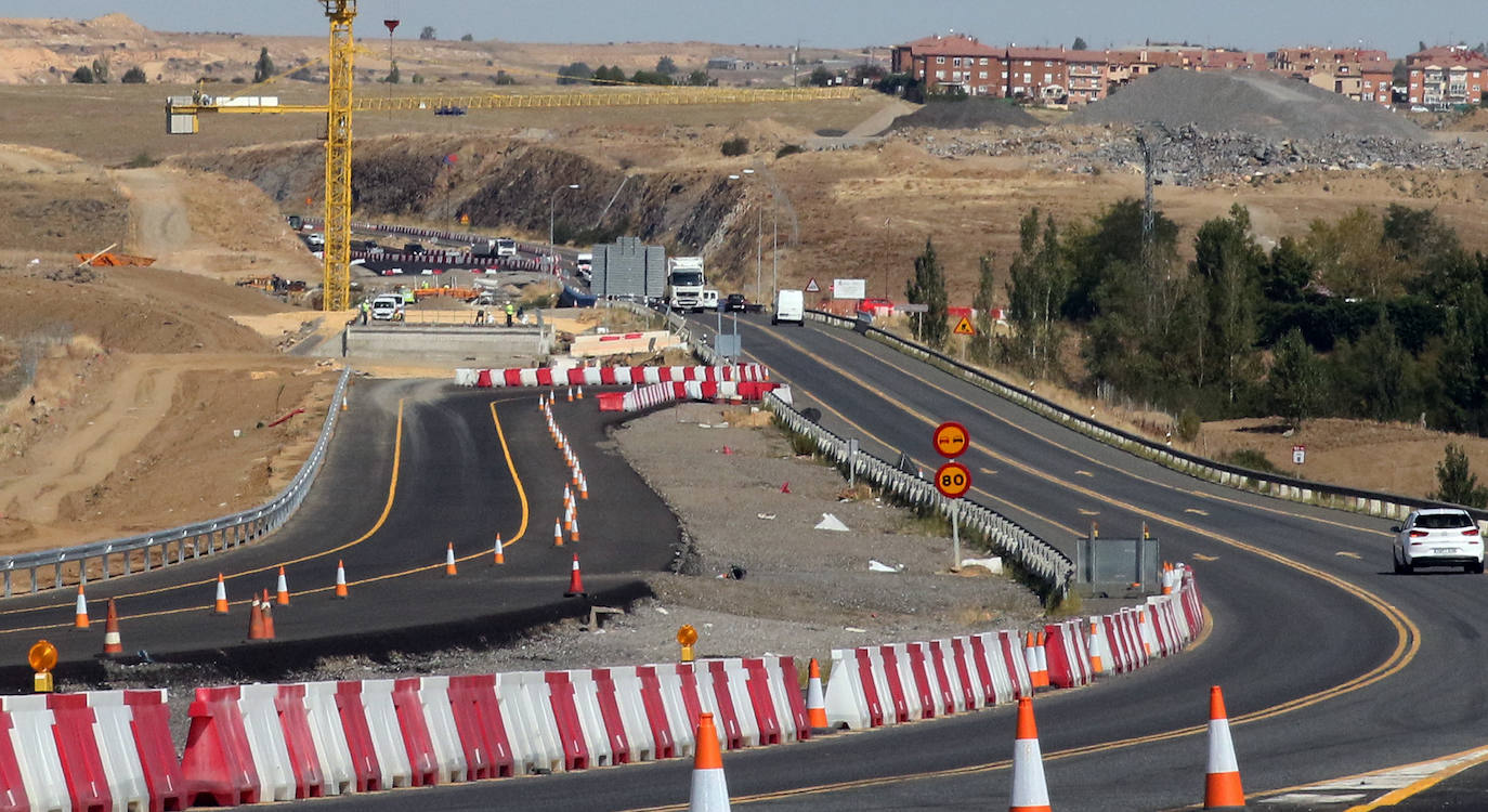 Fotos: Las obras de la SG-20 avanzan con molestias en algunos tramos