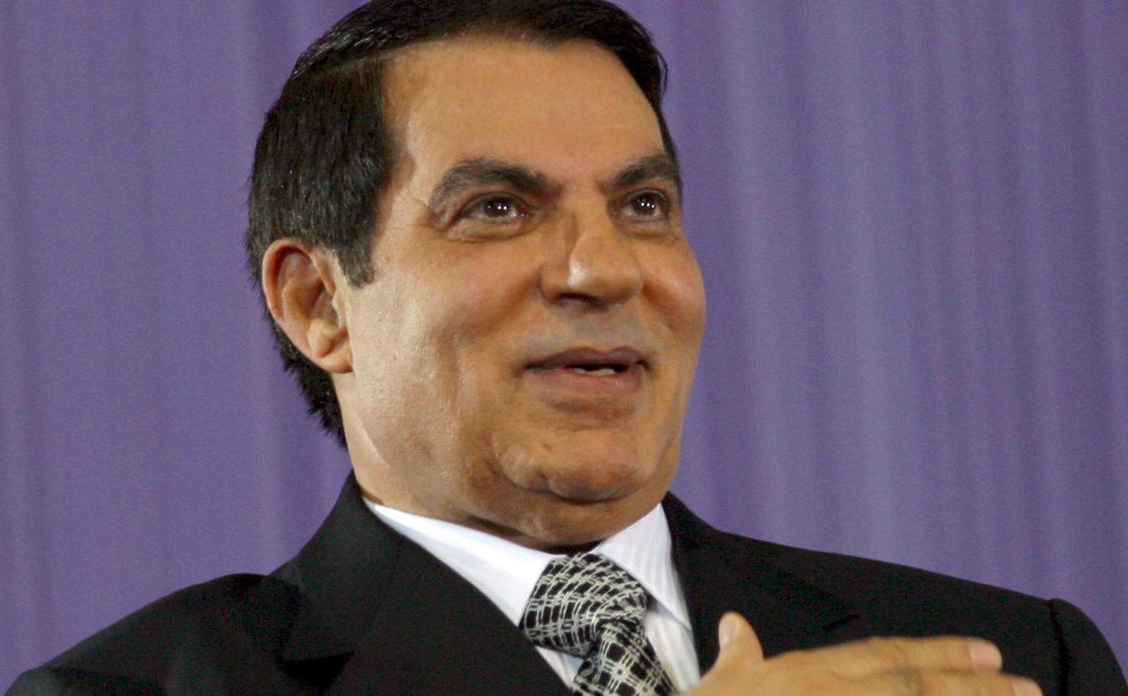 Foto de archivo tomada el 7 de noviembre del 2007 del presidente tunecino, Zine Al-Abidine Ben Ali. 