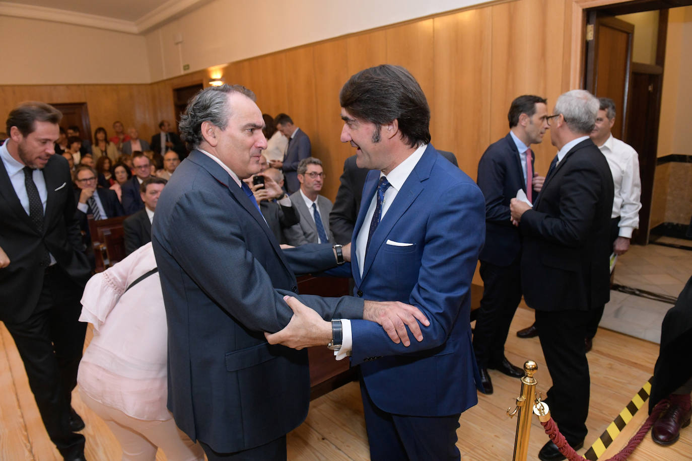 El nuevo presidente de la Audiencia Provincial de Valladolid, Javier Carranza, ha tomado posesión de su cargo este viernes mediante el juramento ante la Sala de Gobierno del Tribunal Superior de Justicia de Castilla y León