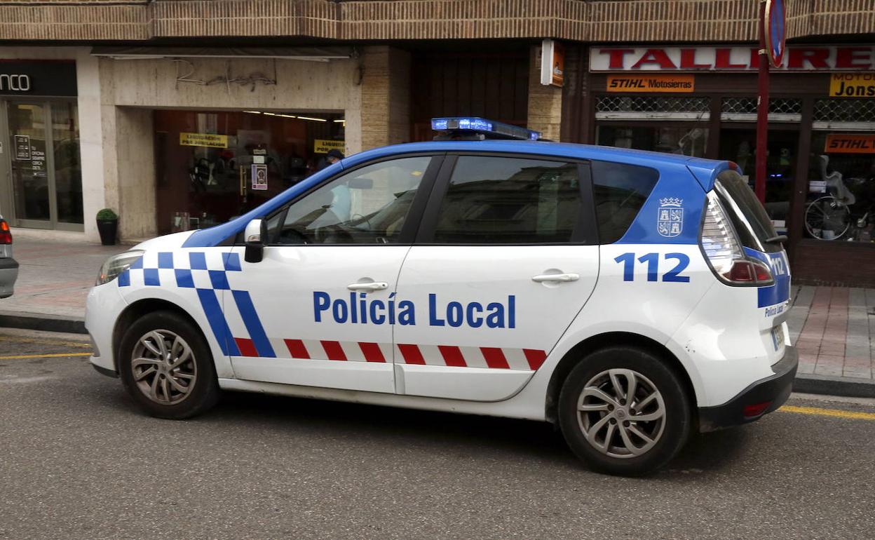 Coche de la Policía Local de Palencia.