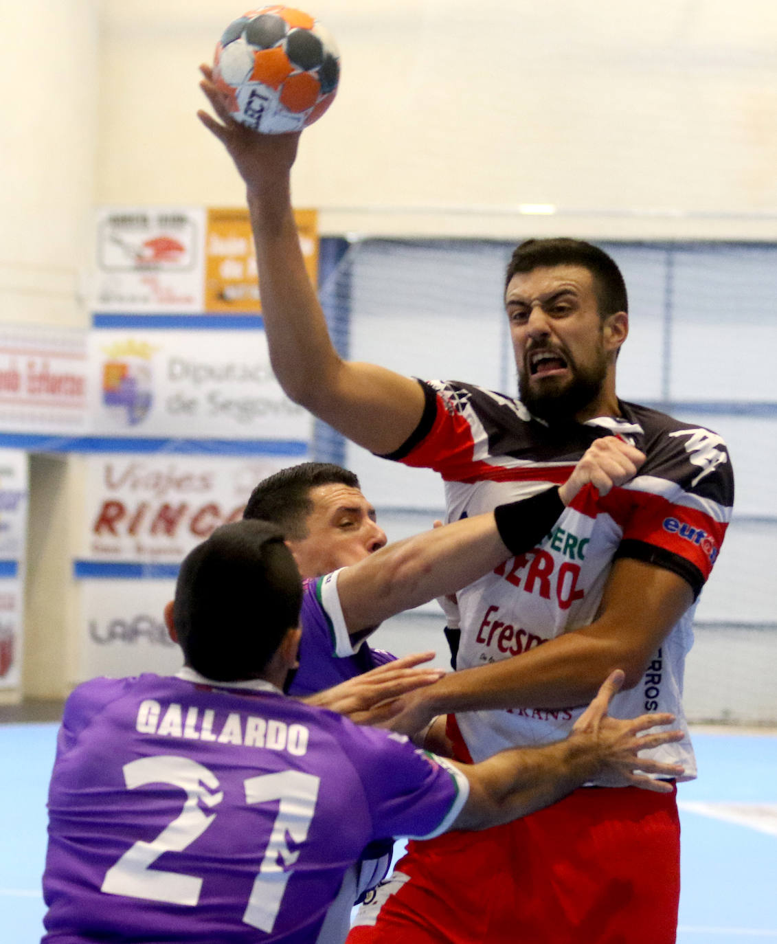Partido entre el Balonmano Nava y el Guadalajara ANTONIO DE TORRE