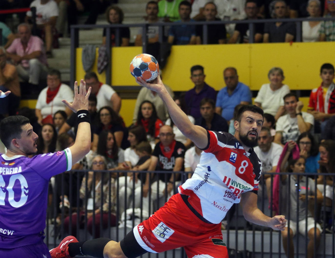 Partido entre el Balonmano Nava y el Guadalajara ANTONIO DE TORRE
