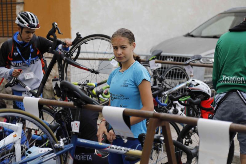 Fotos: Un centenar de atletas desafían a la lluvia en Valbuena de Duero (1/2)