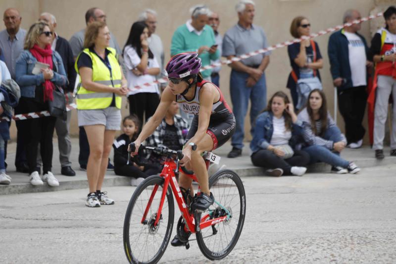 Fotos: Un centenar de atletas desafían a la lluvia en Valbuena de Duero (1/2)