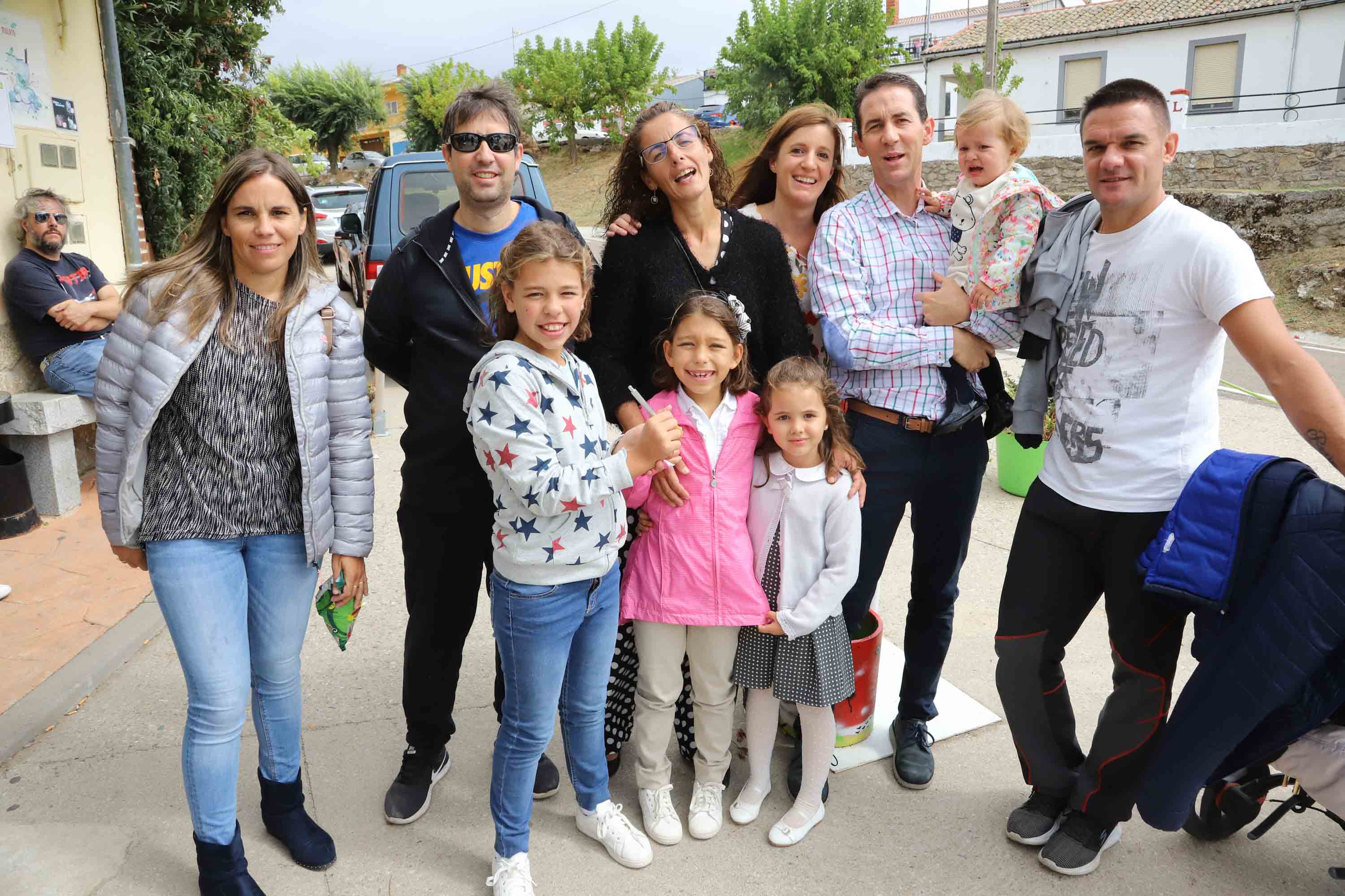 Última jornada festiva en Valdefuentes de Sangusín con degustación y comida popular.