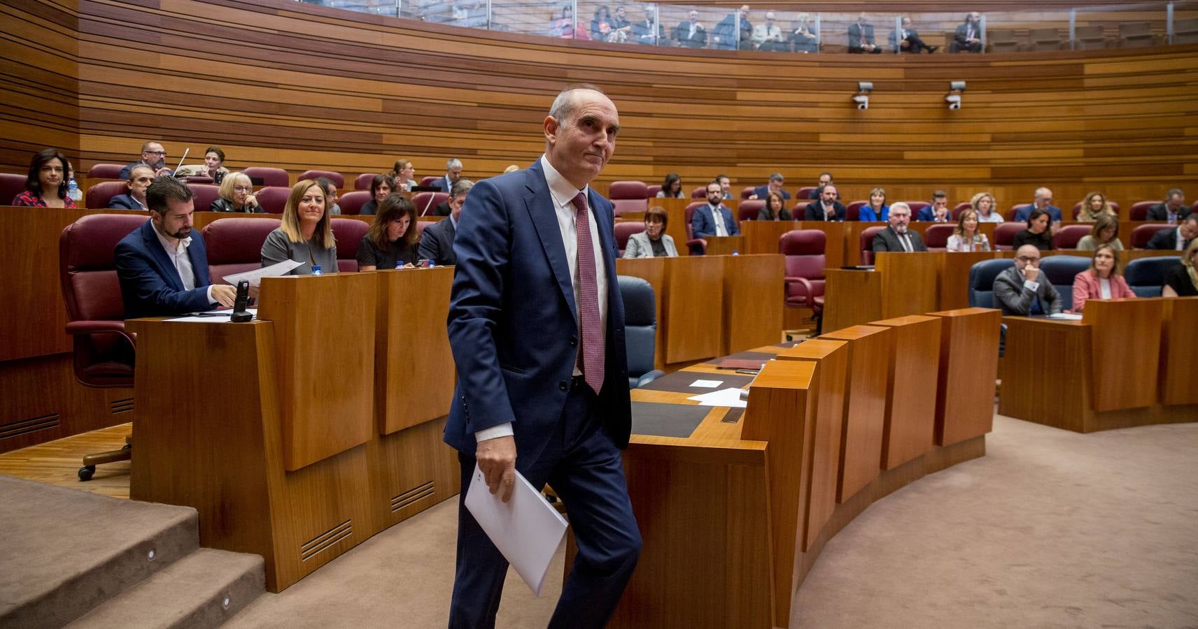 Tomás Quintana alerta sobre la lista de espera para acceder a residencias de mayores públicas o concertadas y sobre el deterioro de servicios que se percibe en el medio rural