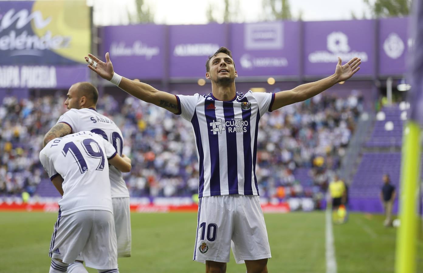 Óscar Plano adelantó al Real Valladolid después de una gran jugada llevada por Nacho, Guardiola y Toni Villa y empató Carlos Fernández